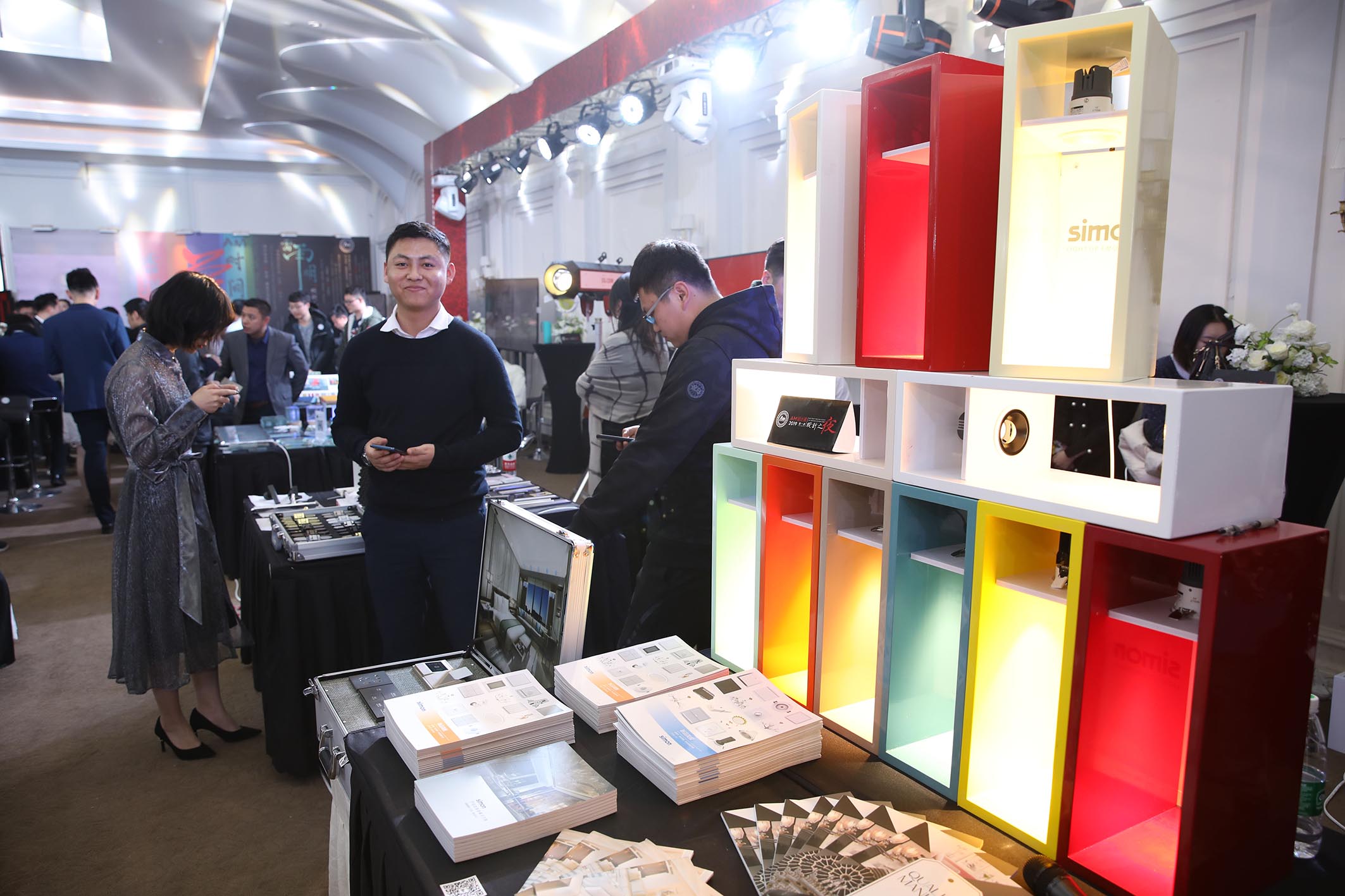 2019 The first design night ·AM Design Exhibition , A cross-border exhibition of materials and design 